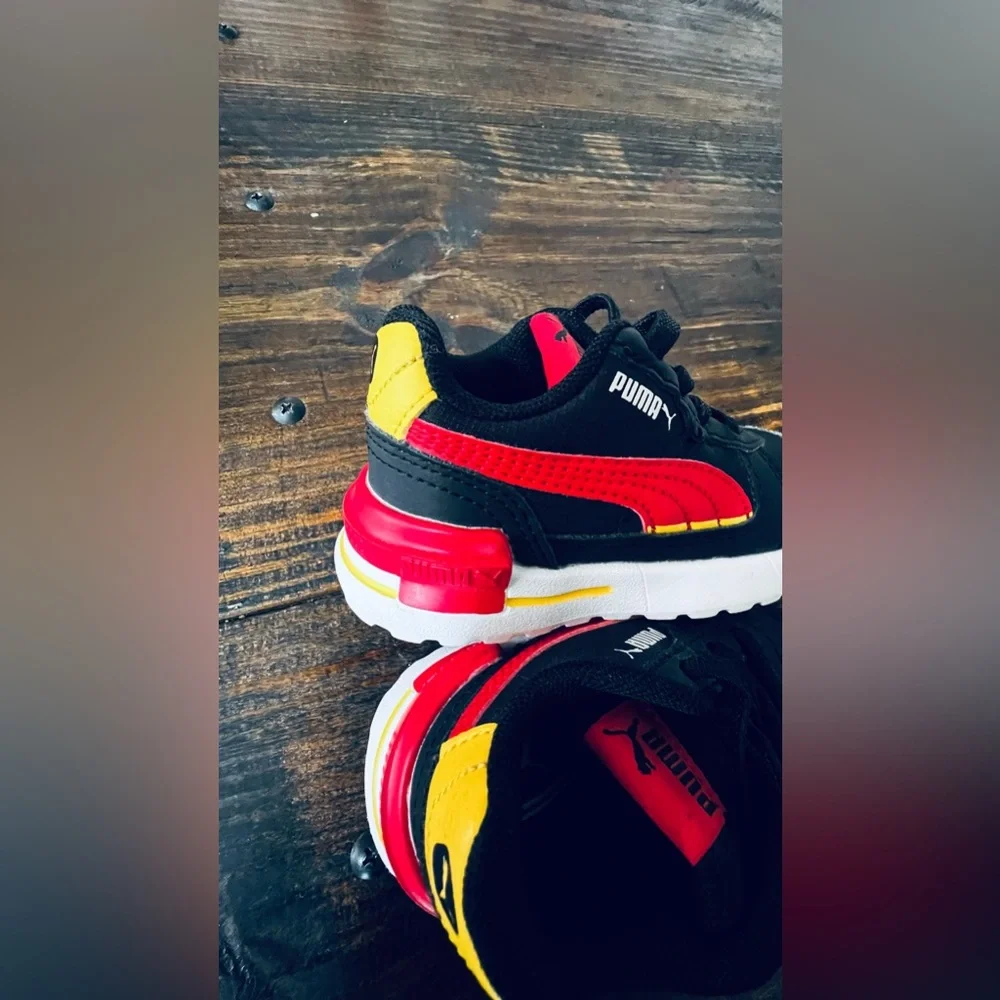 2 Pairs Puma and Nike Sneakers 3.5 and 4